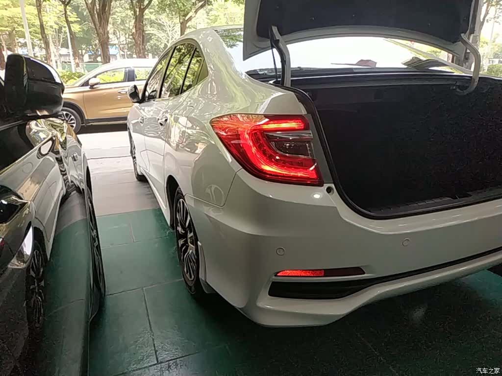 Honda Crider, 2015 все фото