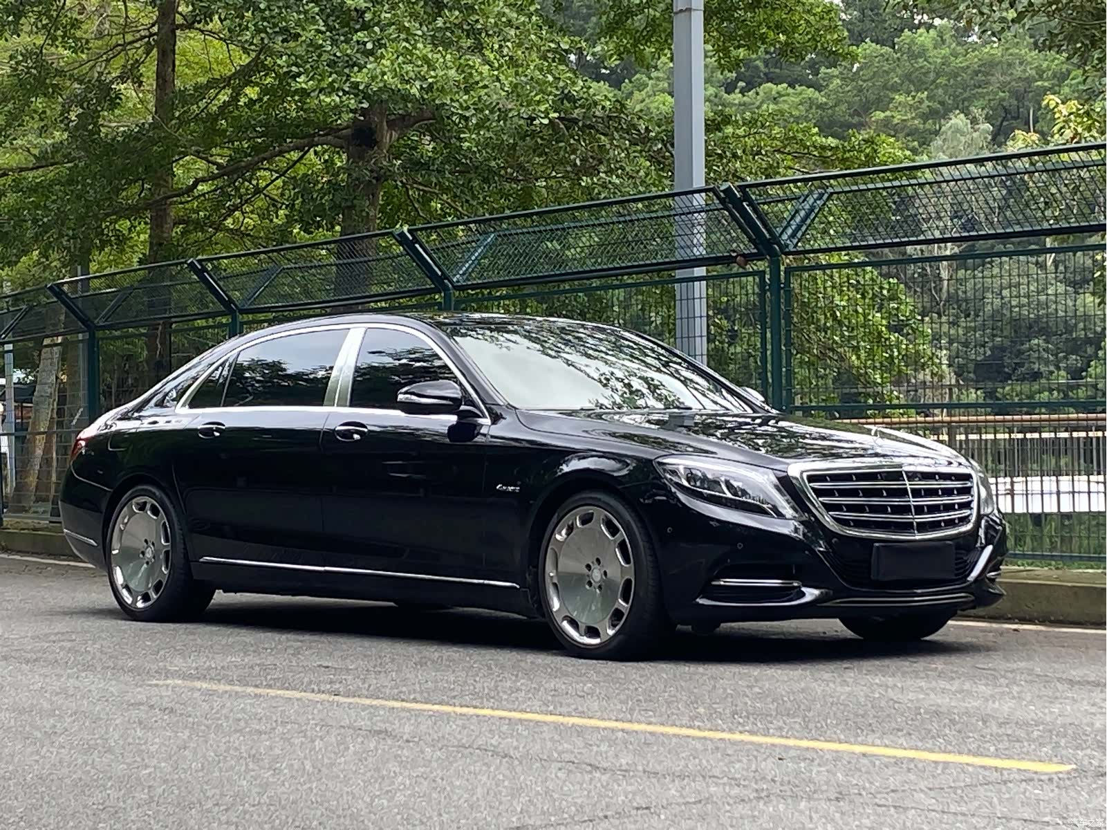Maybach S-Class, 2016 3