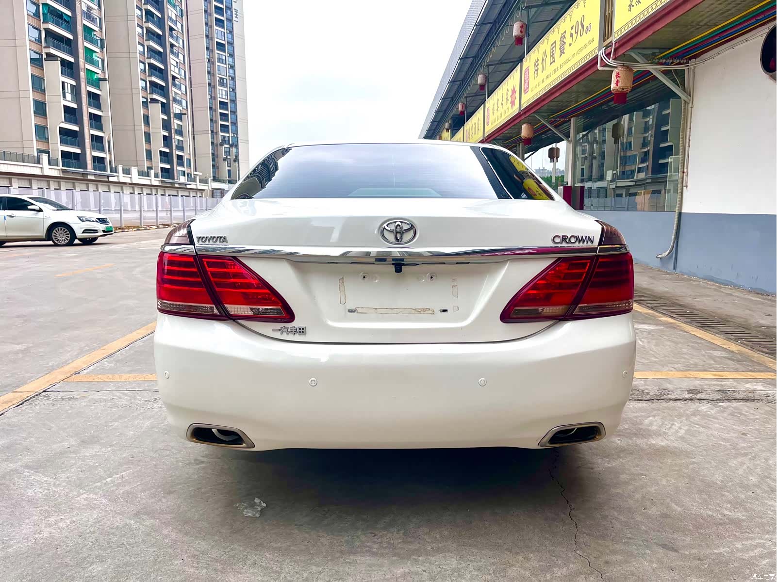 Toyota Crown, 2013 8