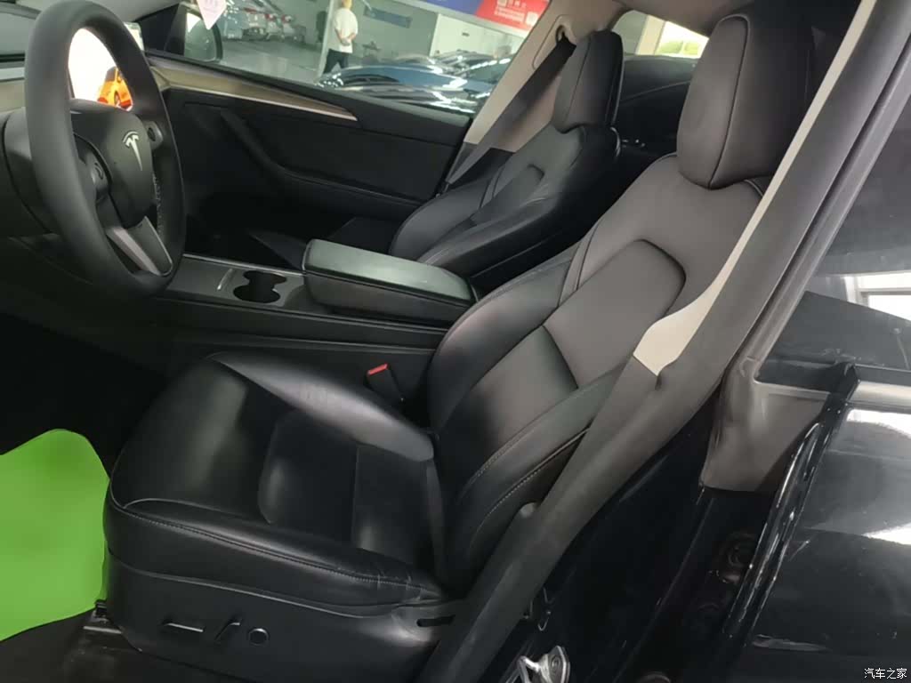 Tesla Model Y, 2022 11