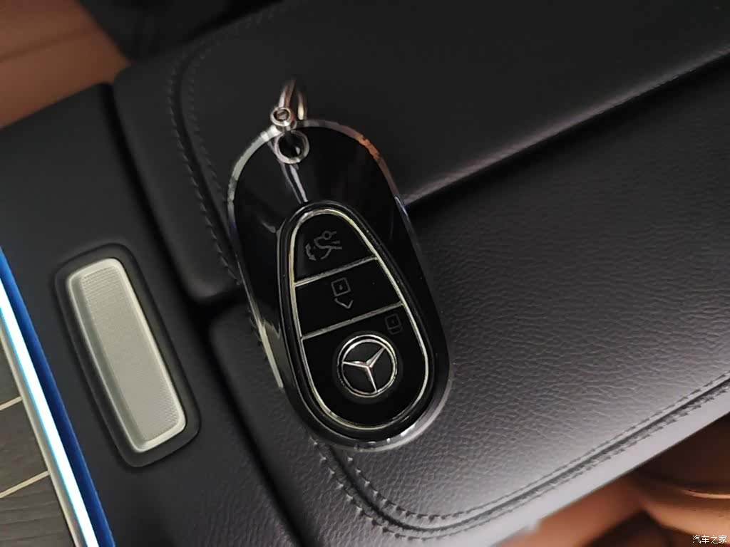 Mercedes-Benz E-Class, 2025 9