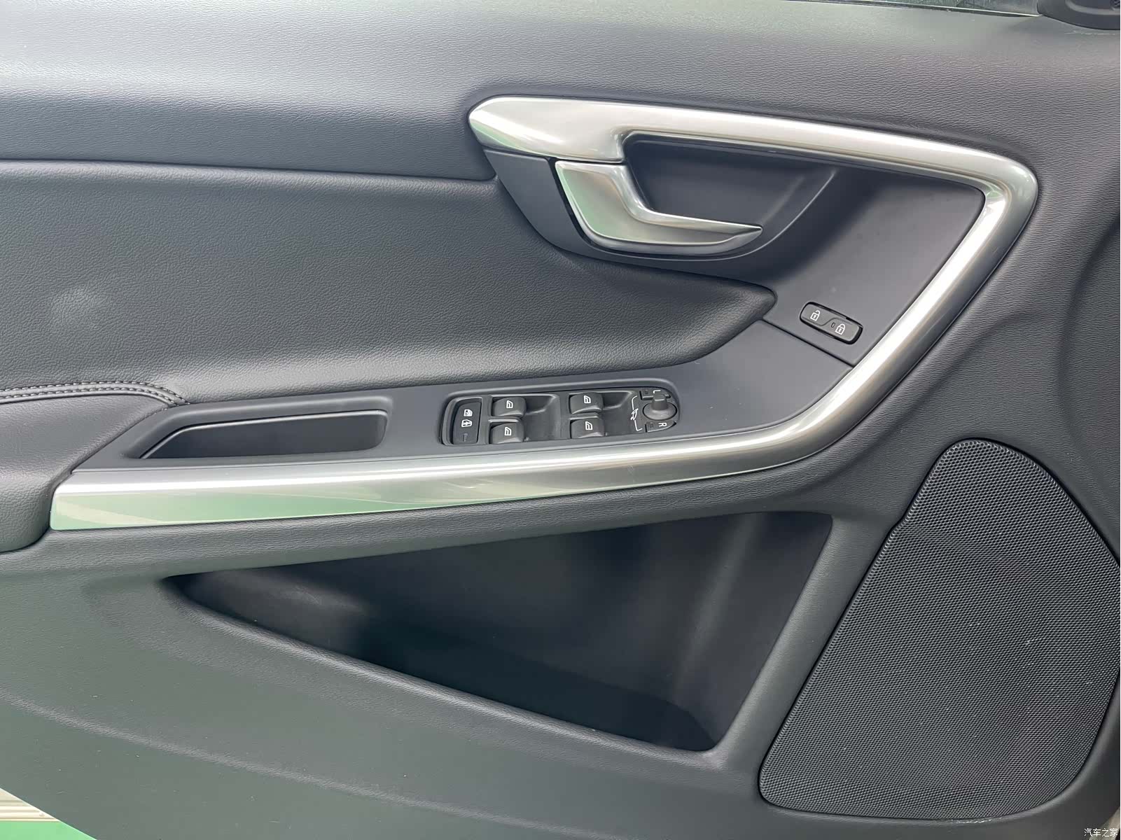 Volvo V60, 2018 18