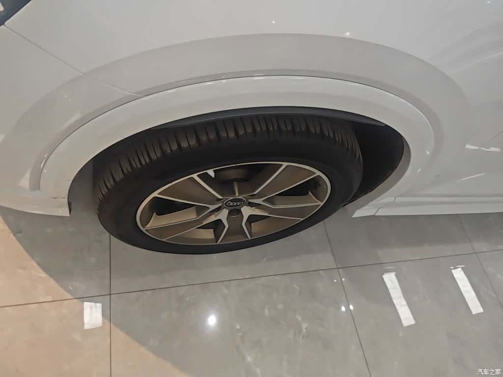 Audi Q2L, 2022 23