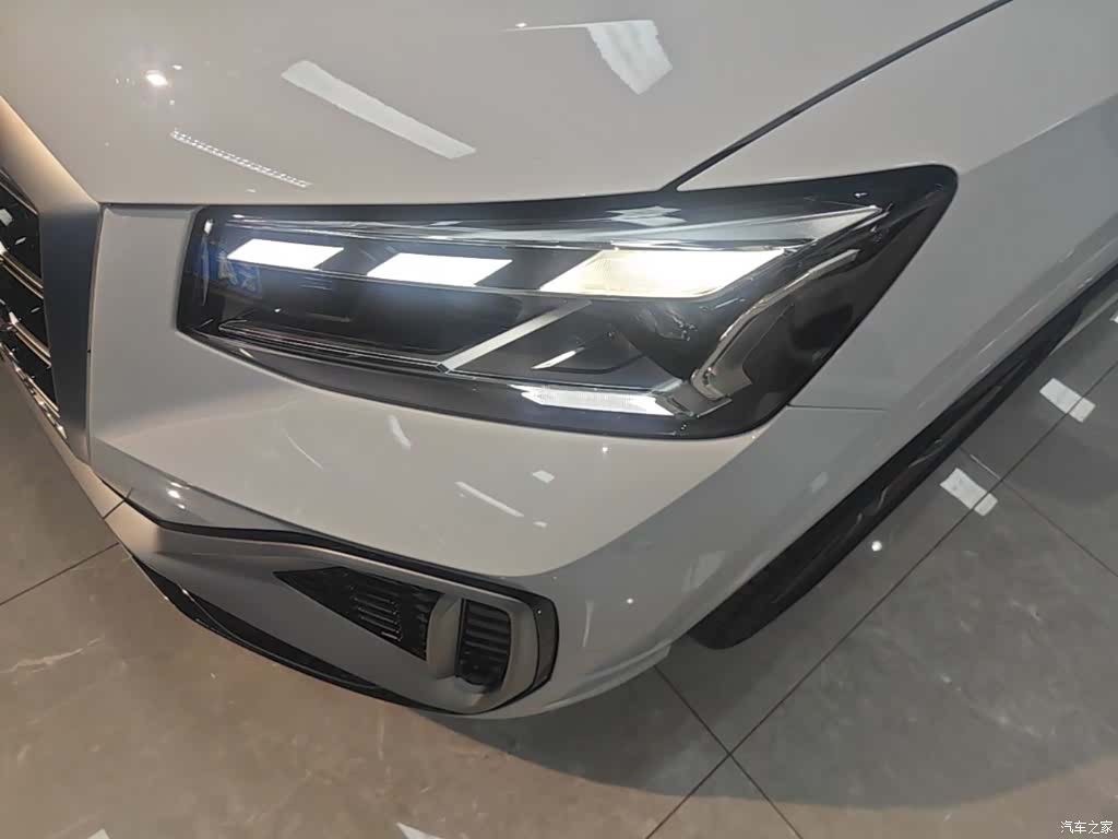 Audi Q2L, 2022 24