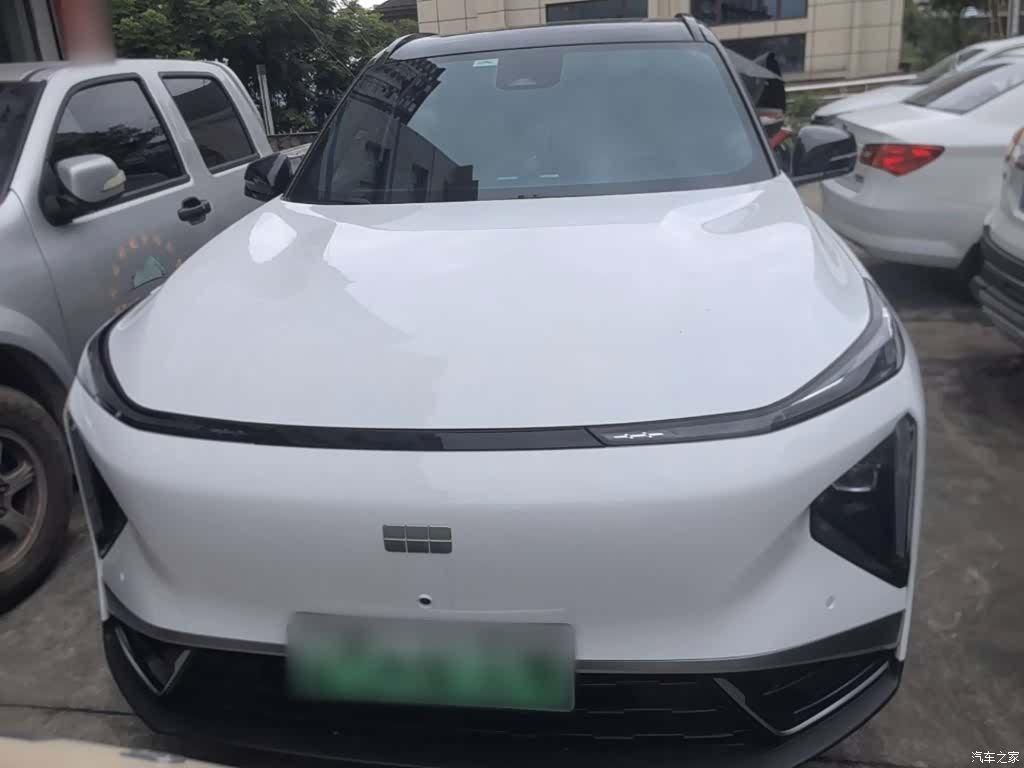 Geely Galaxy L7, 2025 3