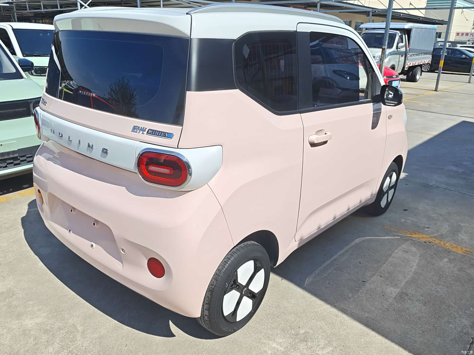 Wuling MINIEV, 2024 все фото