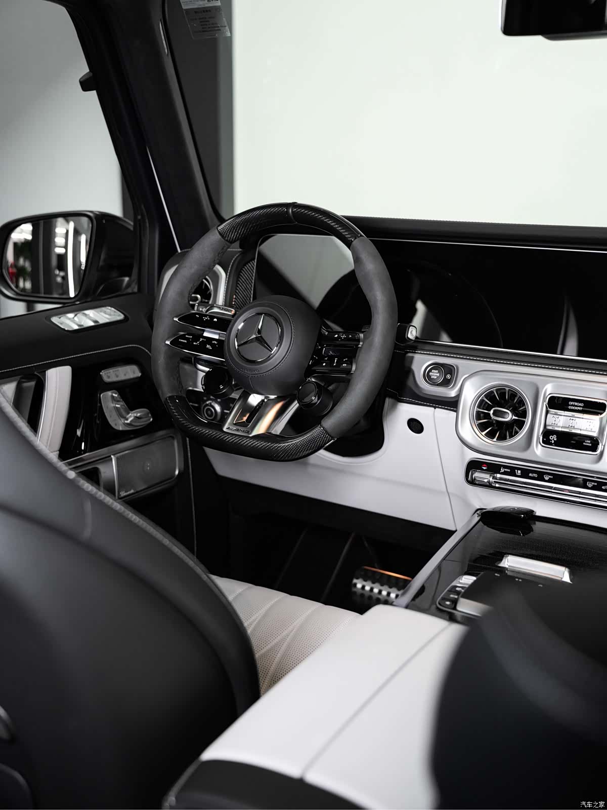 Mercedes-Benz G-Class, 2025 16