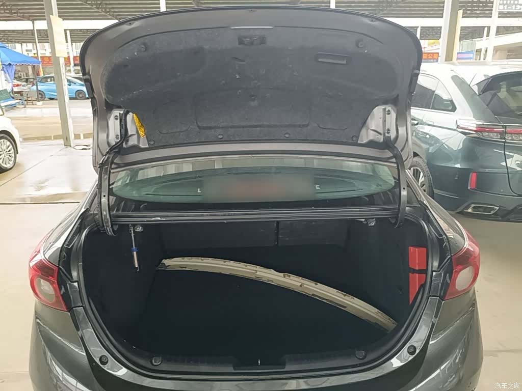 Mazda Mazda3, 2017 15