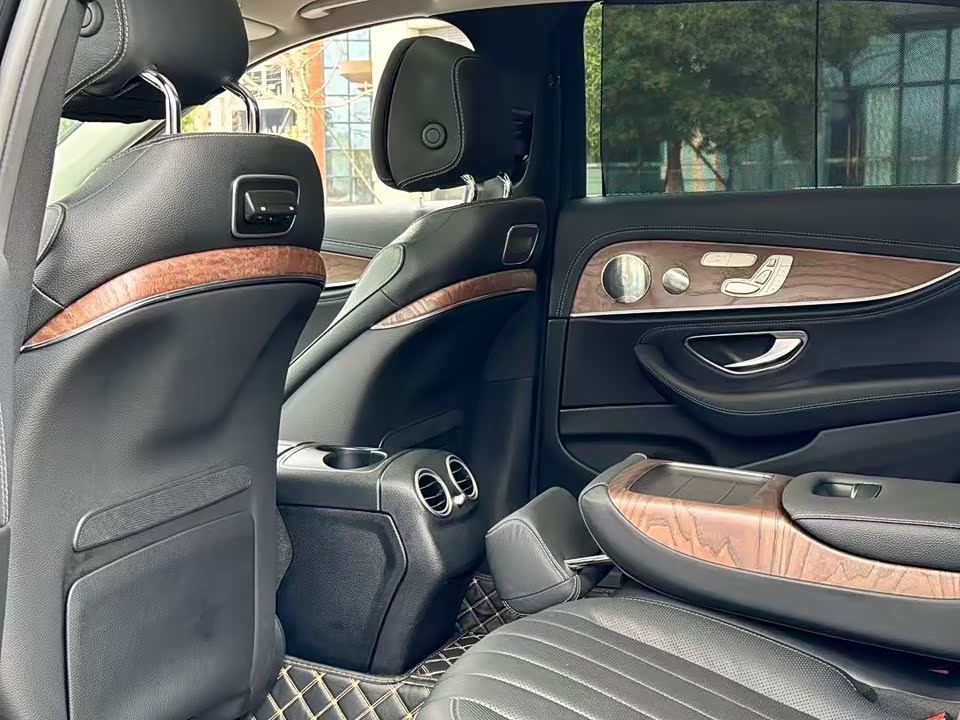 Mercedes-Benz E-class Mercedes-Benz E-class