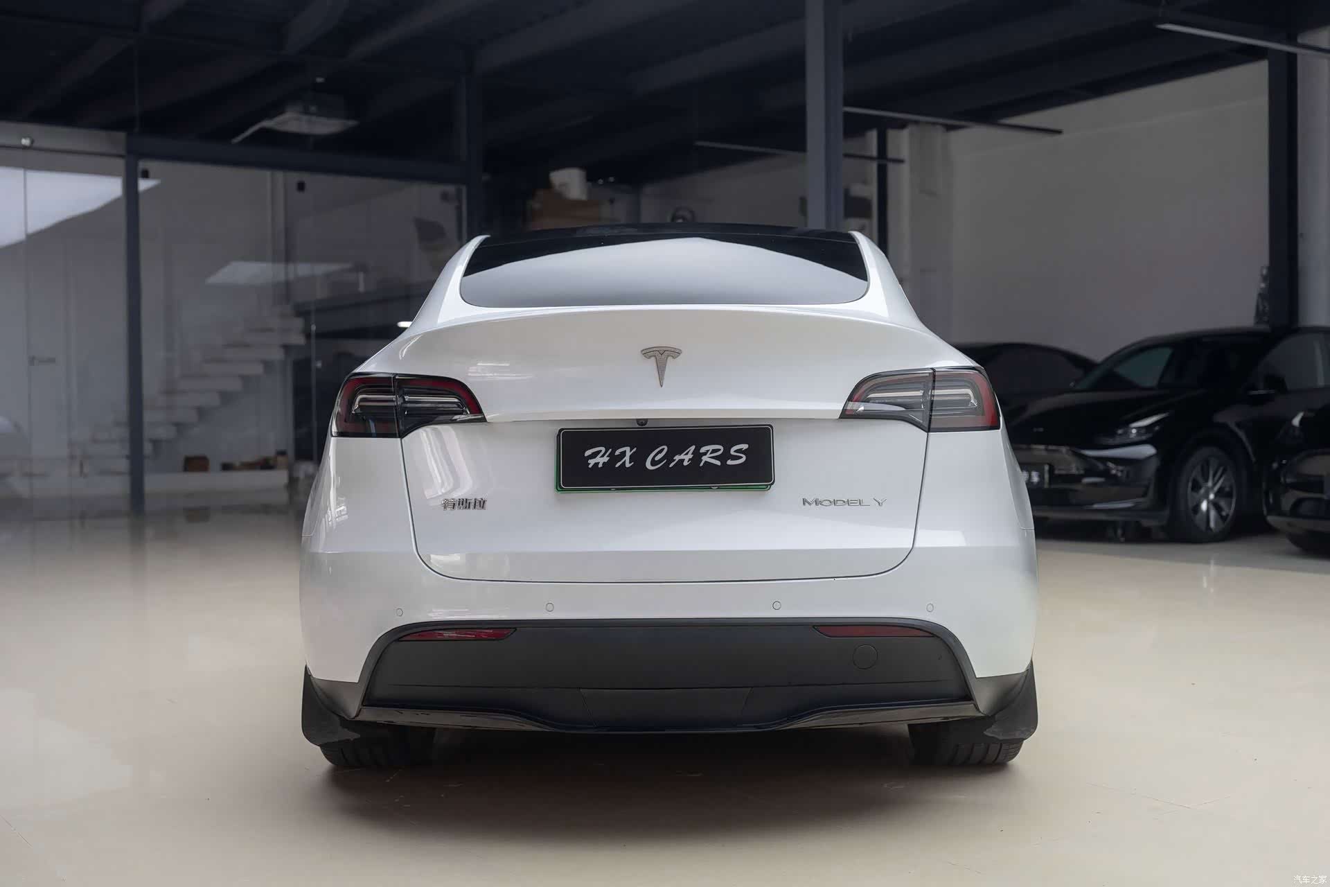 Tesla Model Y, 2023 все фото