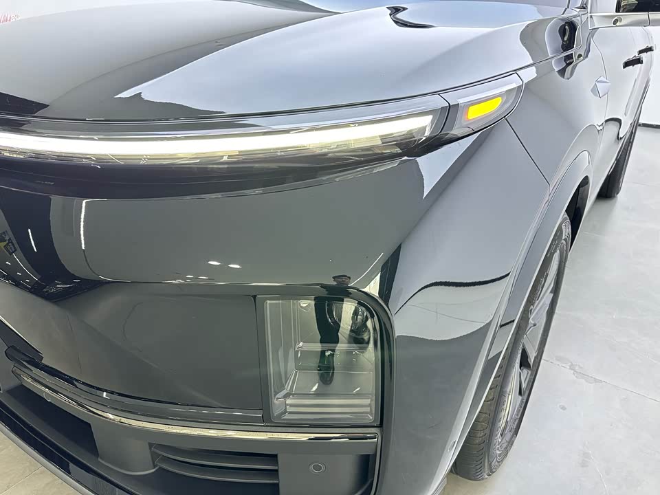 Li Auto Ideal L8