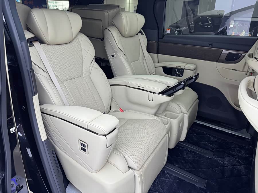 Toyota Vellfire 2023, фото 15