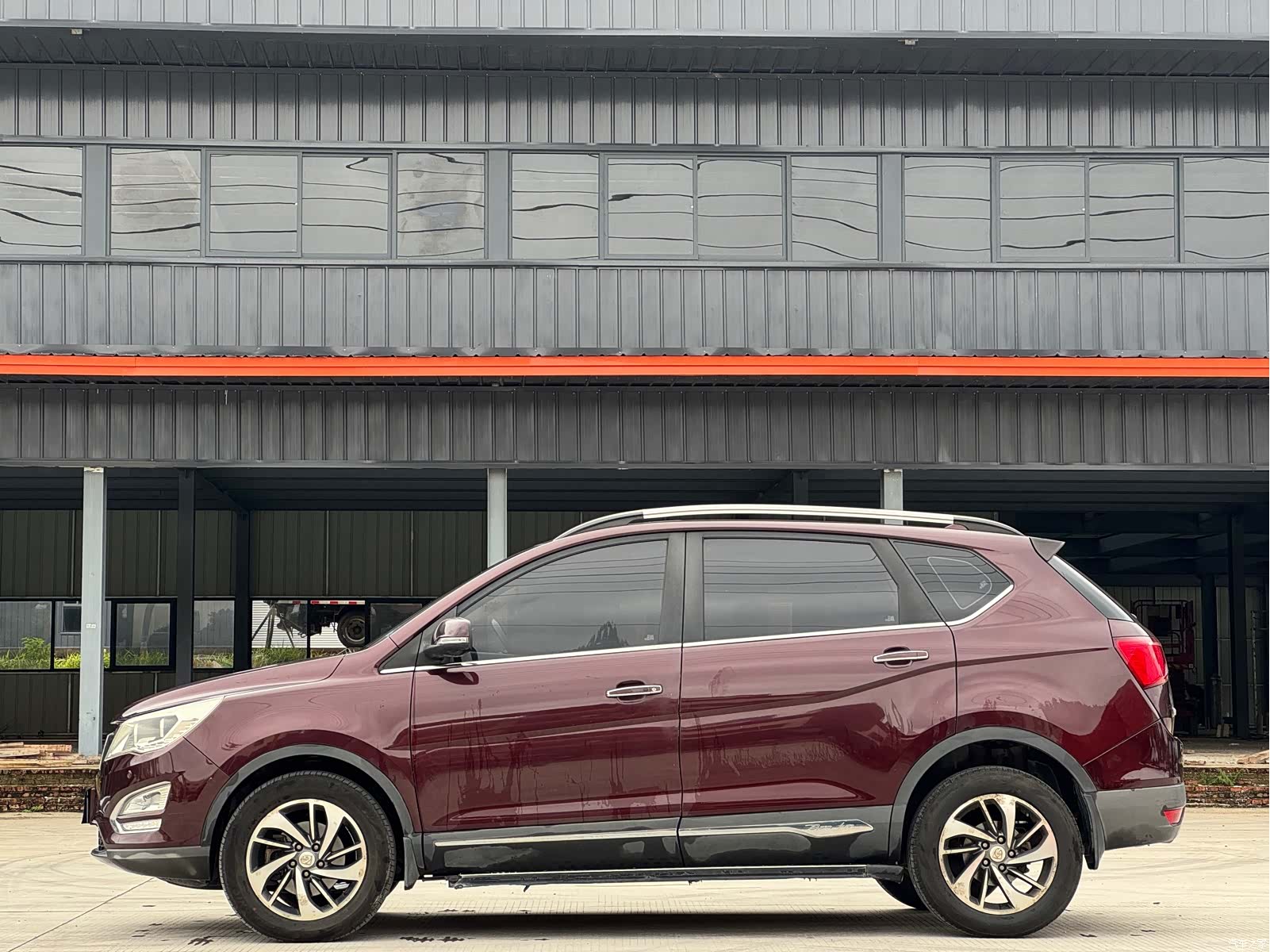 Wuling 560, 2017 8