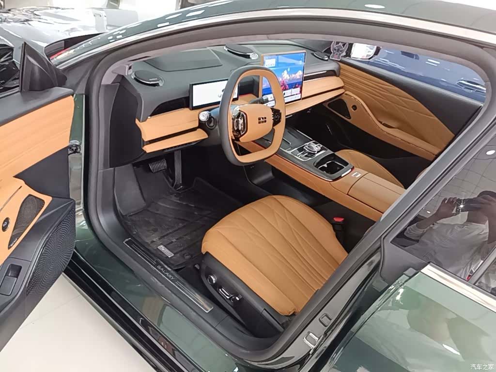 Geely 8, 2025 16