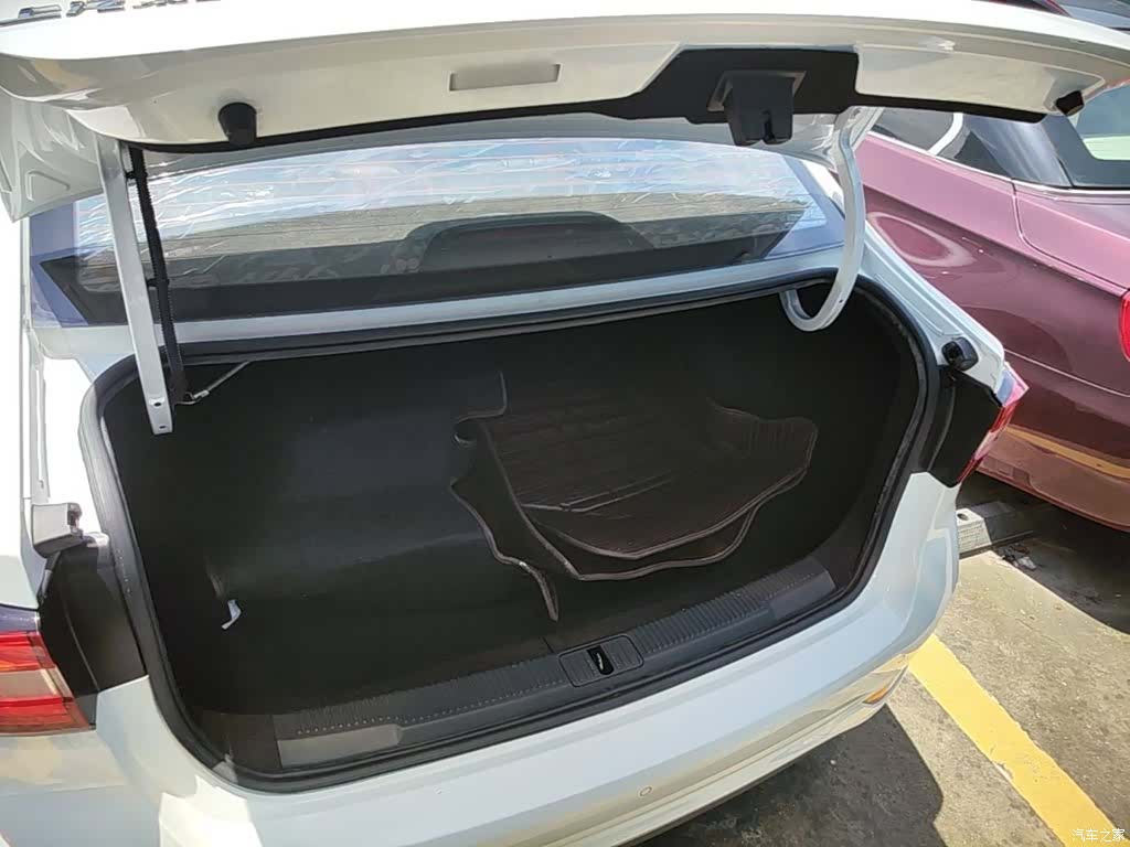 Roewe i5, 2020 19