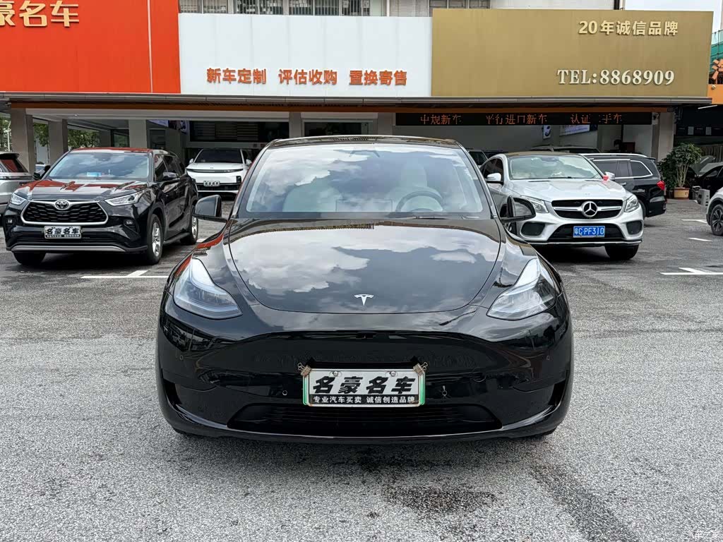 Tesla Model Y, 2023 2