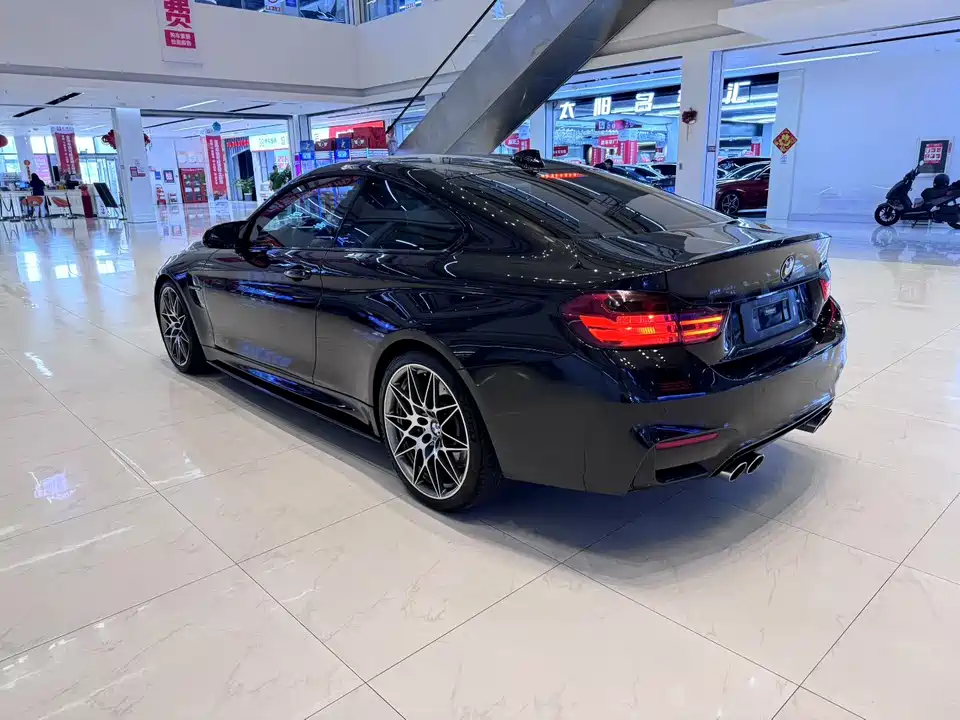 BMW M4