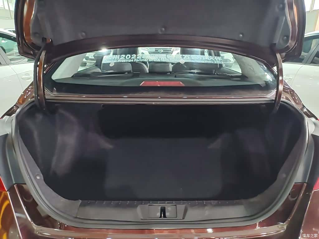 Geely Emgrand, 2021 19
