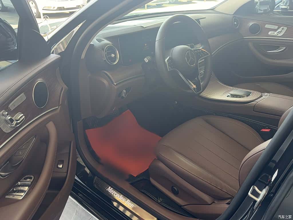 Mercedes-Benz E-Class, 2023 8