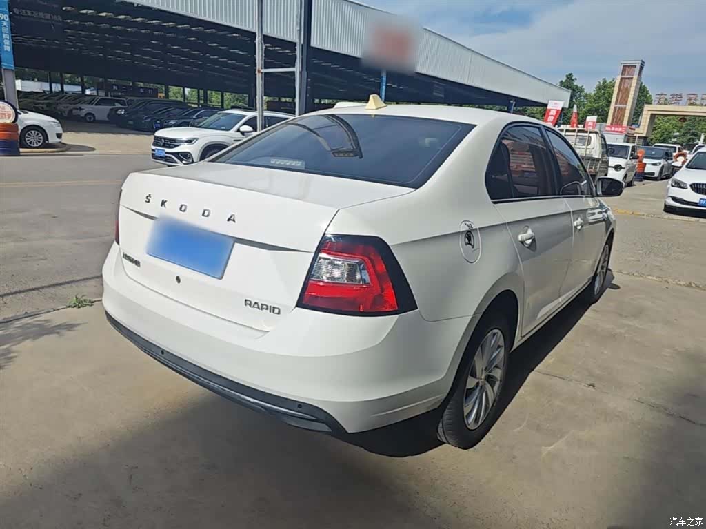 Skoda Rapid, 2019 7