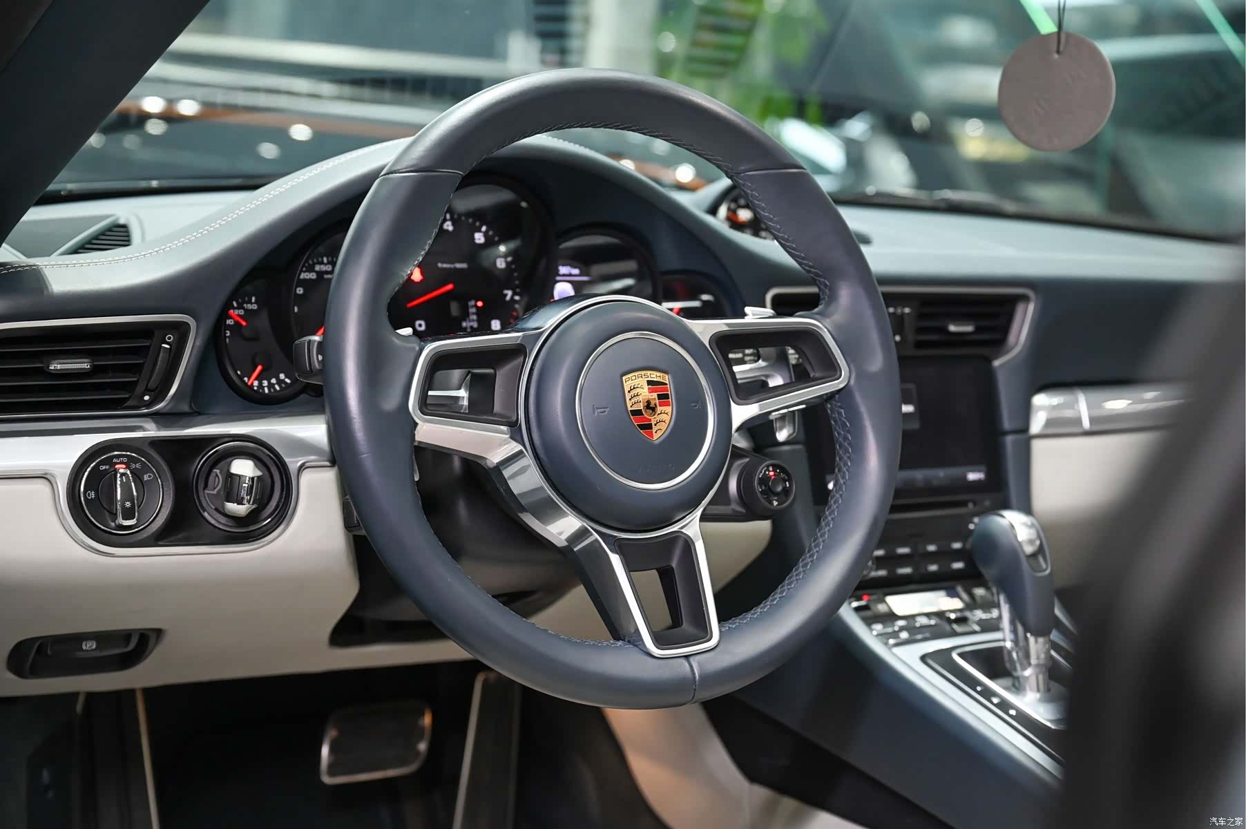 Porsche 911, 2018 12
