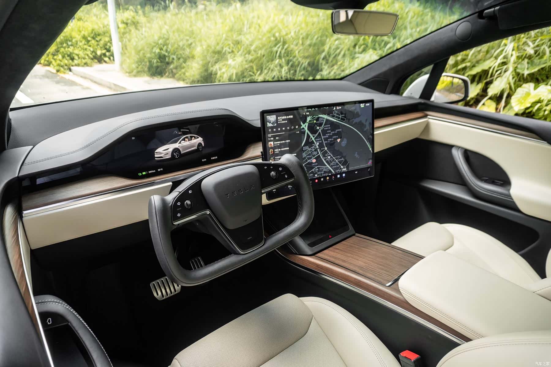 Tesla Model X, 2023 10