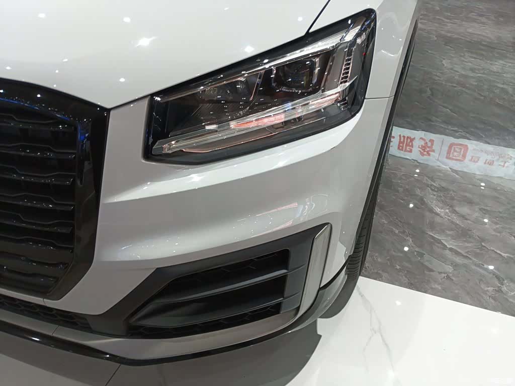 Audi Q2L, 2019 18