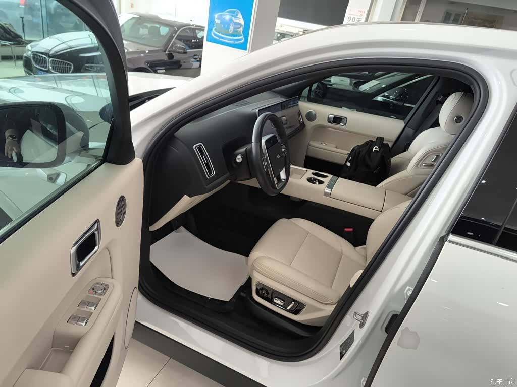 Li Auto L7, 2024 12
