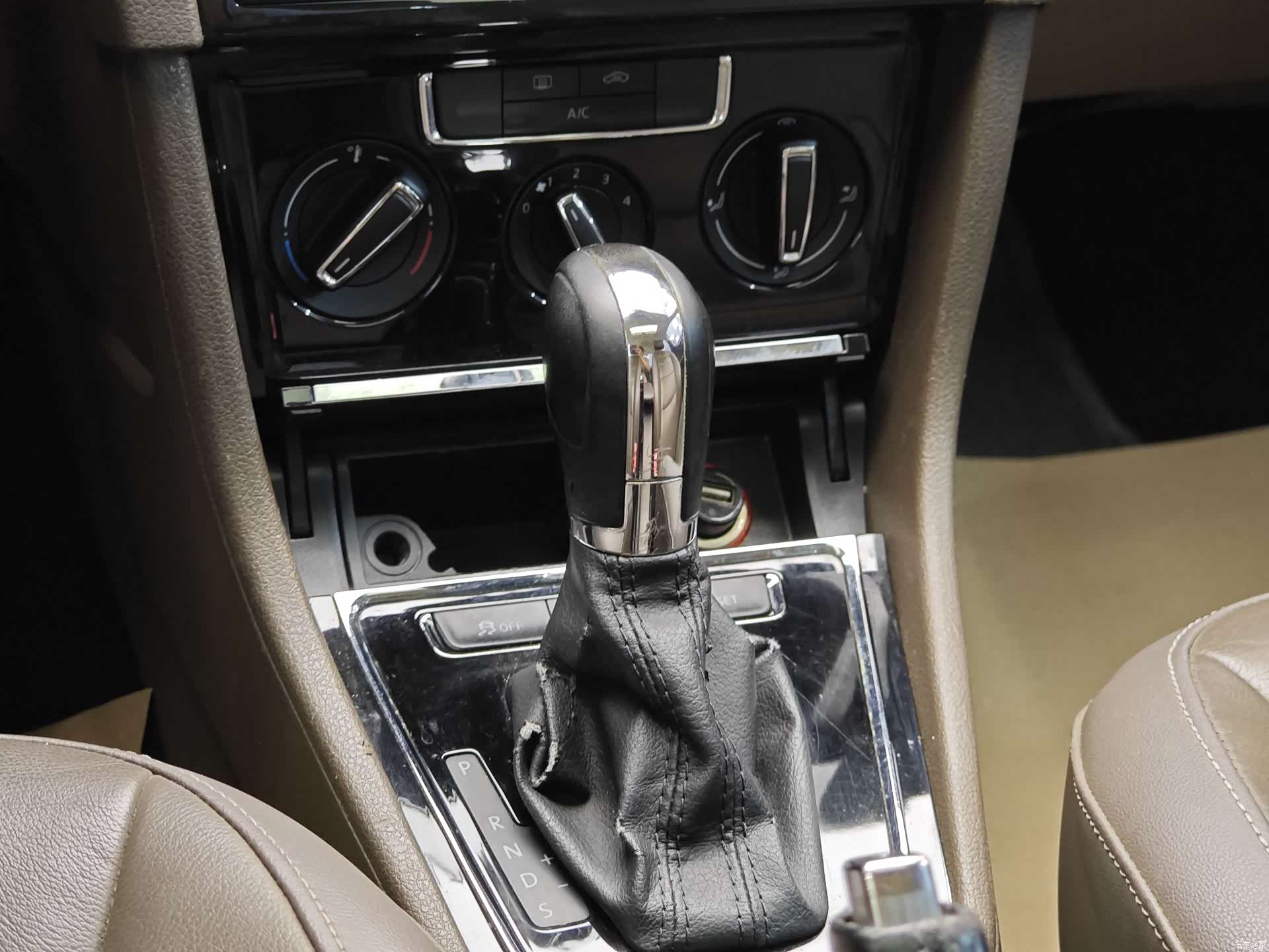 Volkswagen Bora, 2014 17