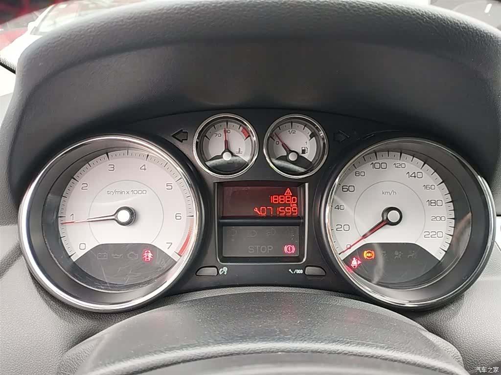 Peugeot 308, 2015 12