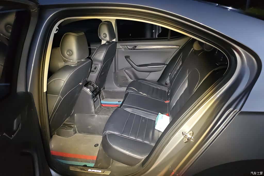 Skoda Superb, 2017 11