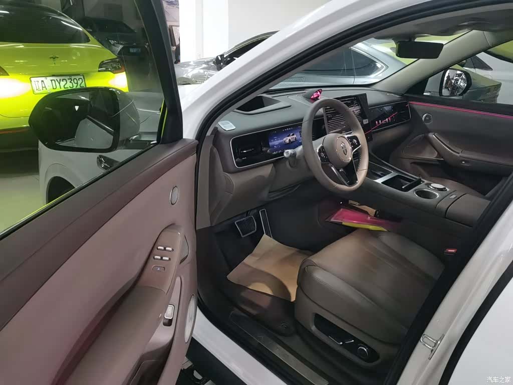 AITO M7, 2025 12