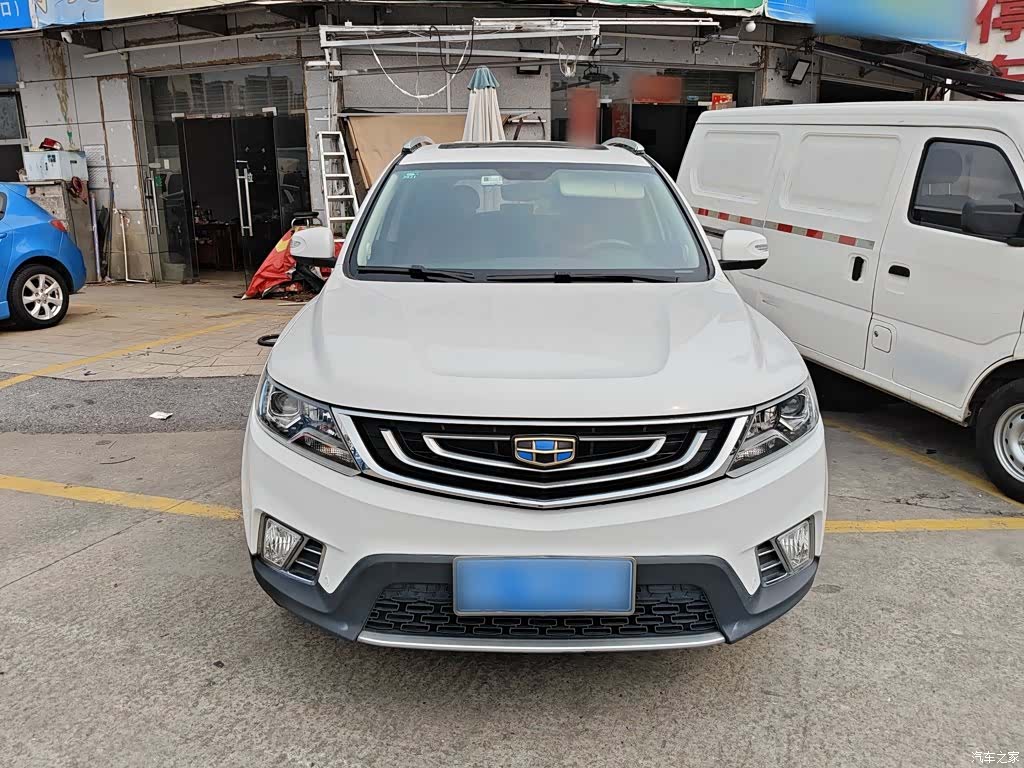 Geely X6, 2017 3