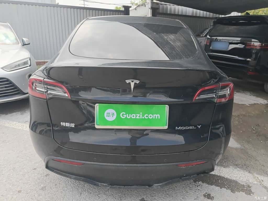 Tesla Model Y, 2022 6
