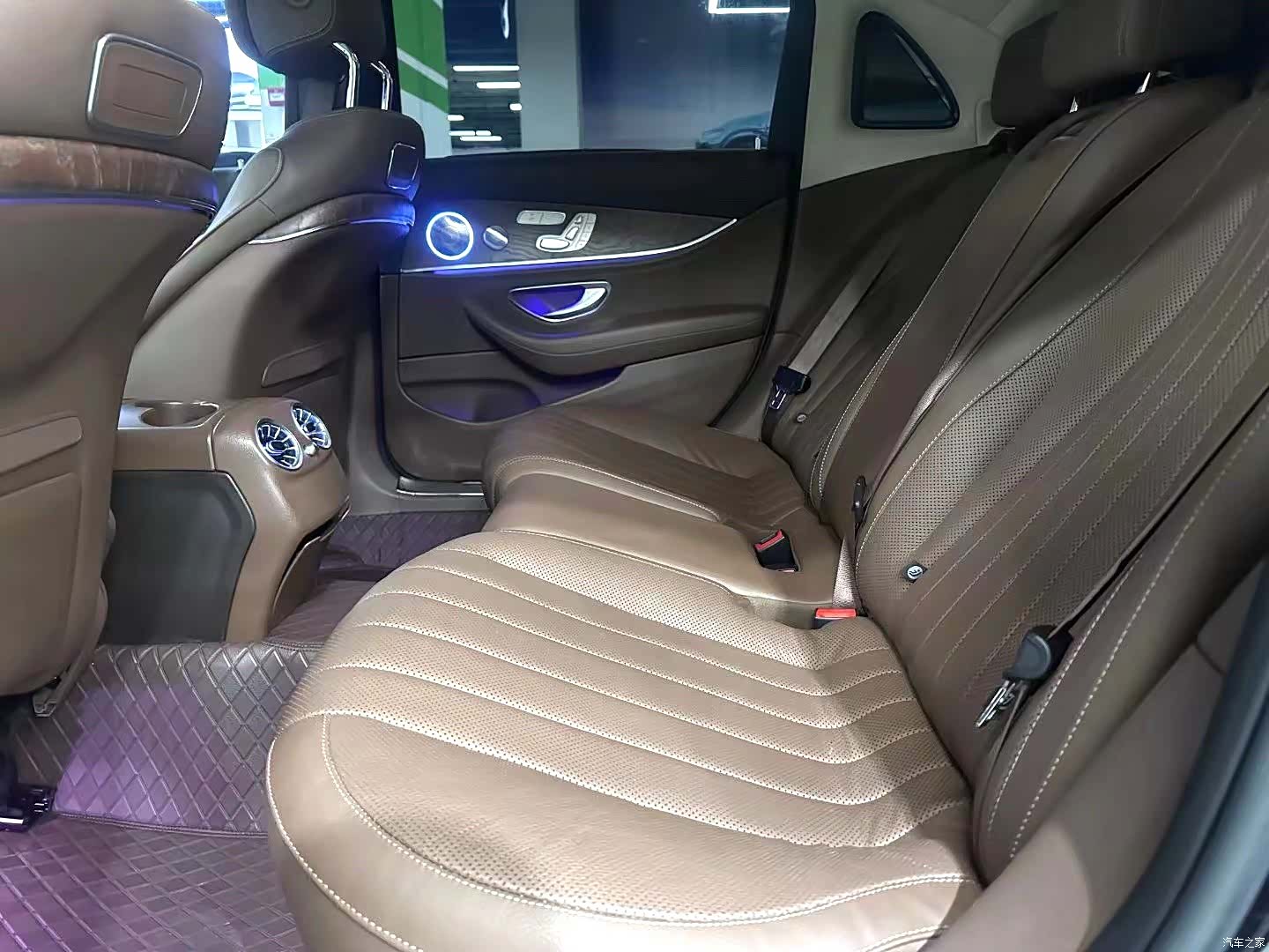 Mercedes-Benz E-Class, 2019 6