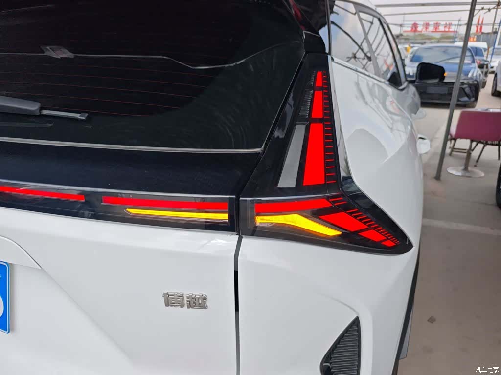 Geely Boyue, 2025 24