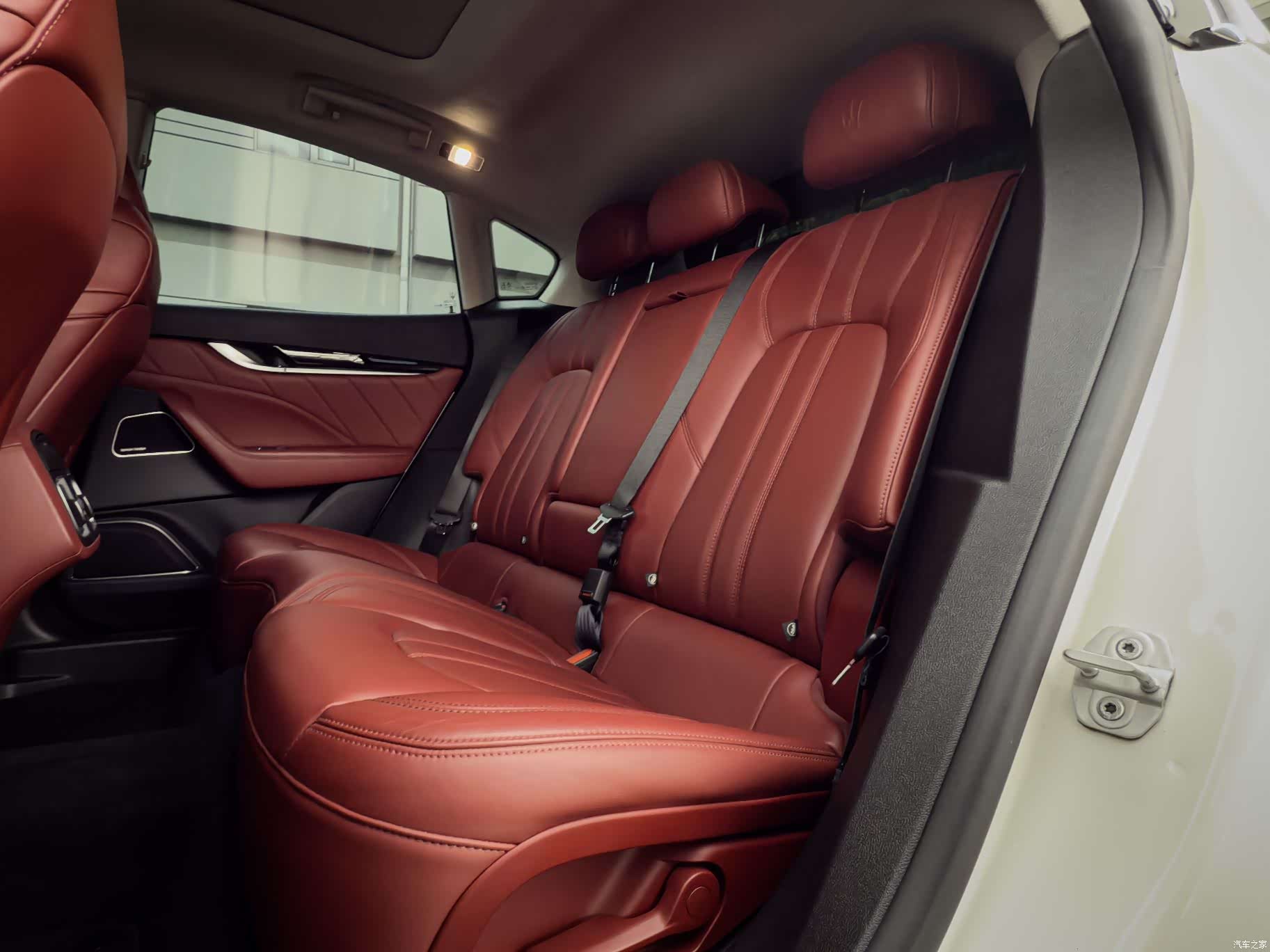 Maserati Levante, 2021 13