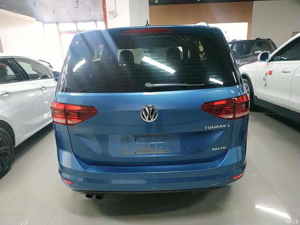 Volkswagen L, 2016 6