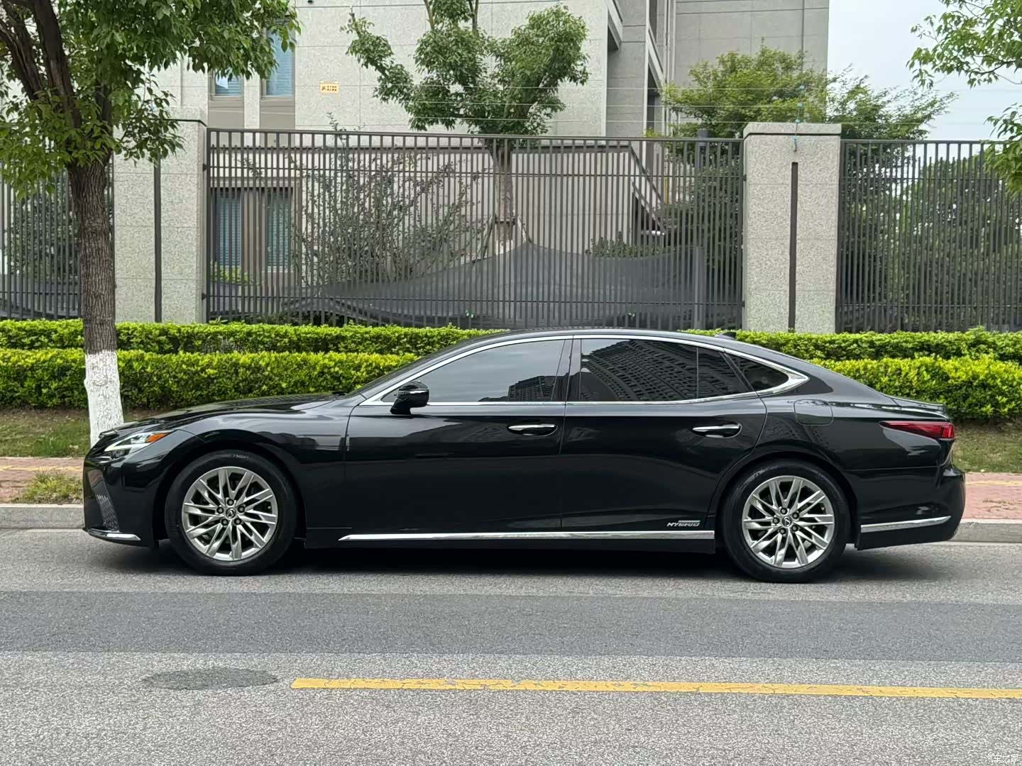 Lexus LS, 2021 13