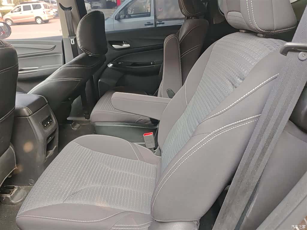 Wuling 730, 2019 17