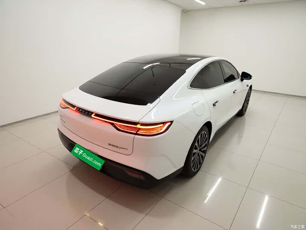 Geely 8, 2025 все фото