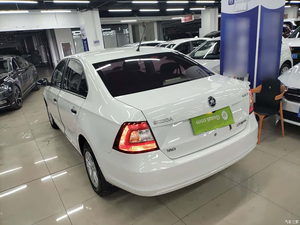 Skoda Rapid, 2018 все фото