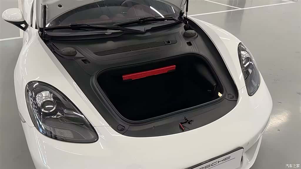 Porsche Cayman, 2018 10