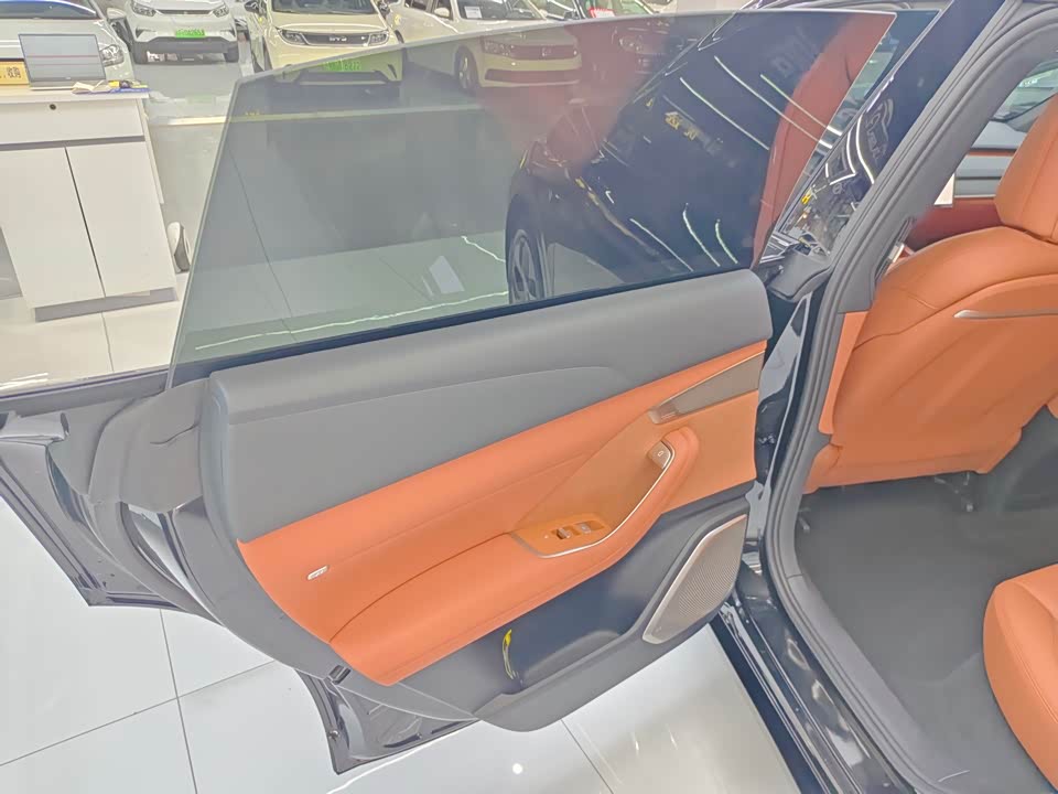 NIO L60