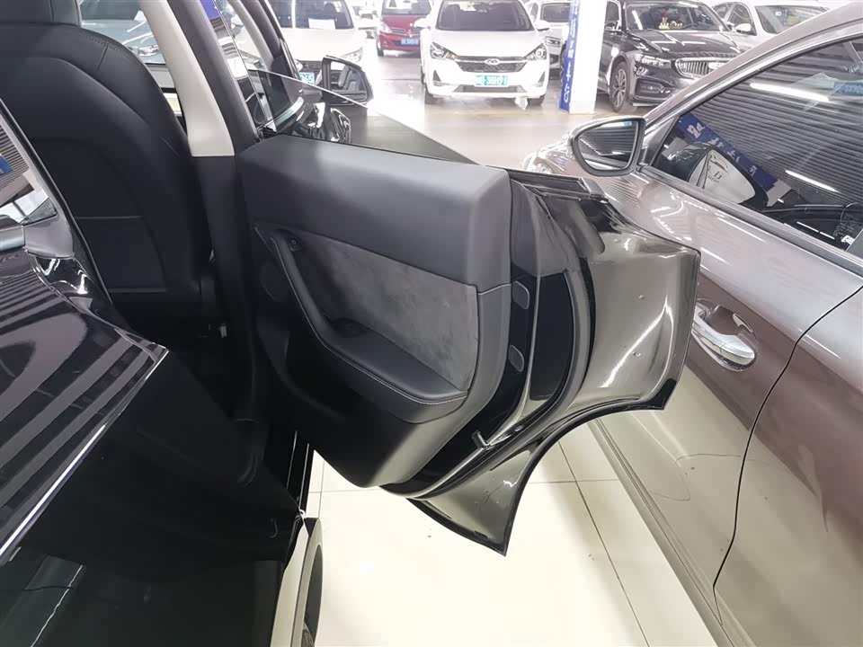 Tesla Model Y Tesla Model Y