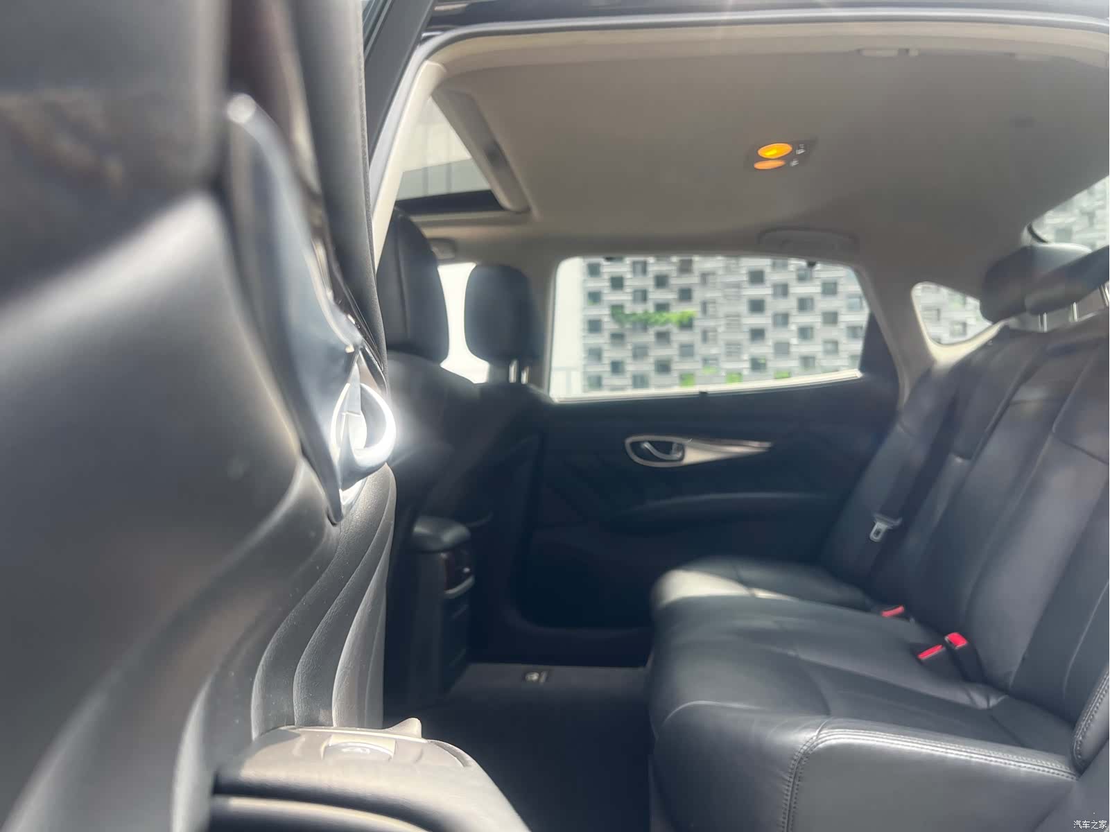 Infiniti Q70, 2016 25