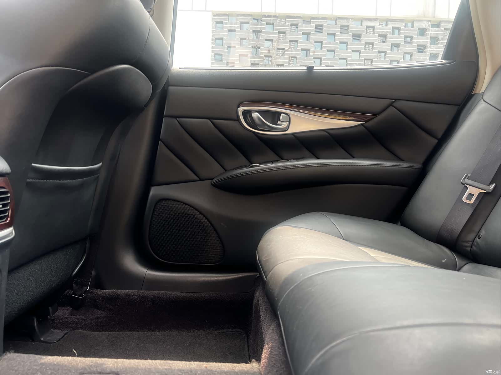Infiniti Q70, 2016 26