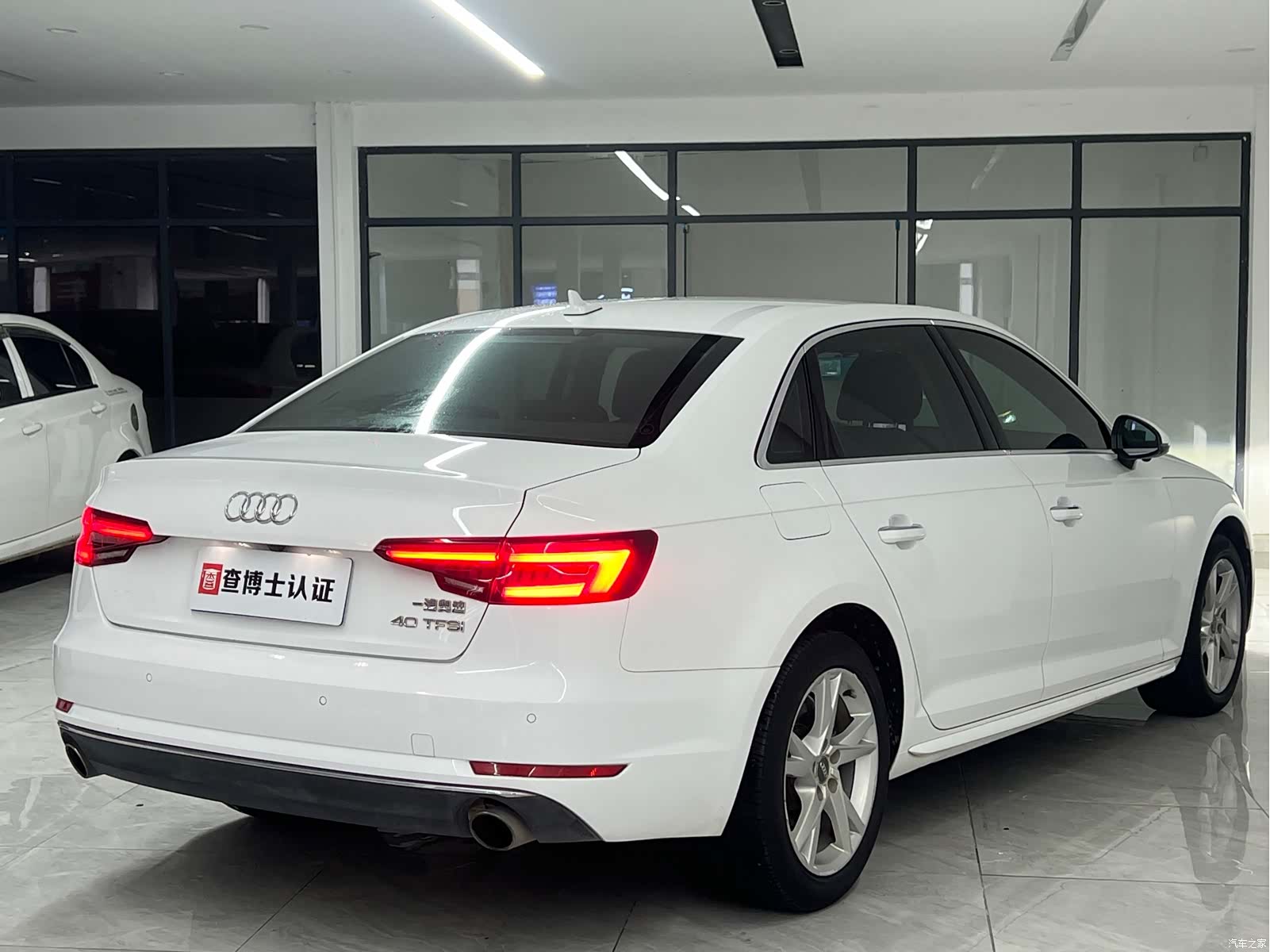 Audi A4L, 2018 14
