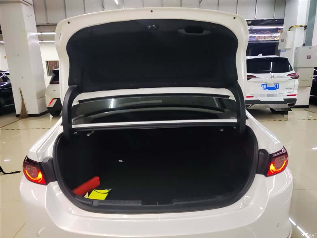 Mazda Mazda3, 2025 19