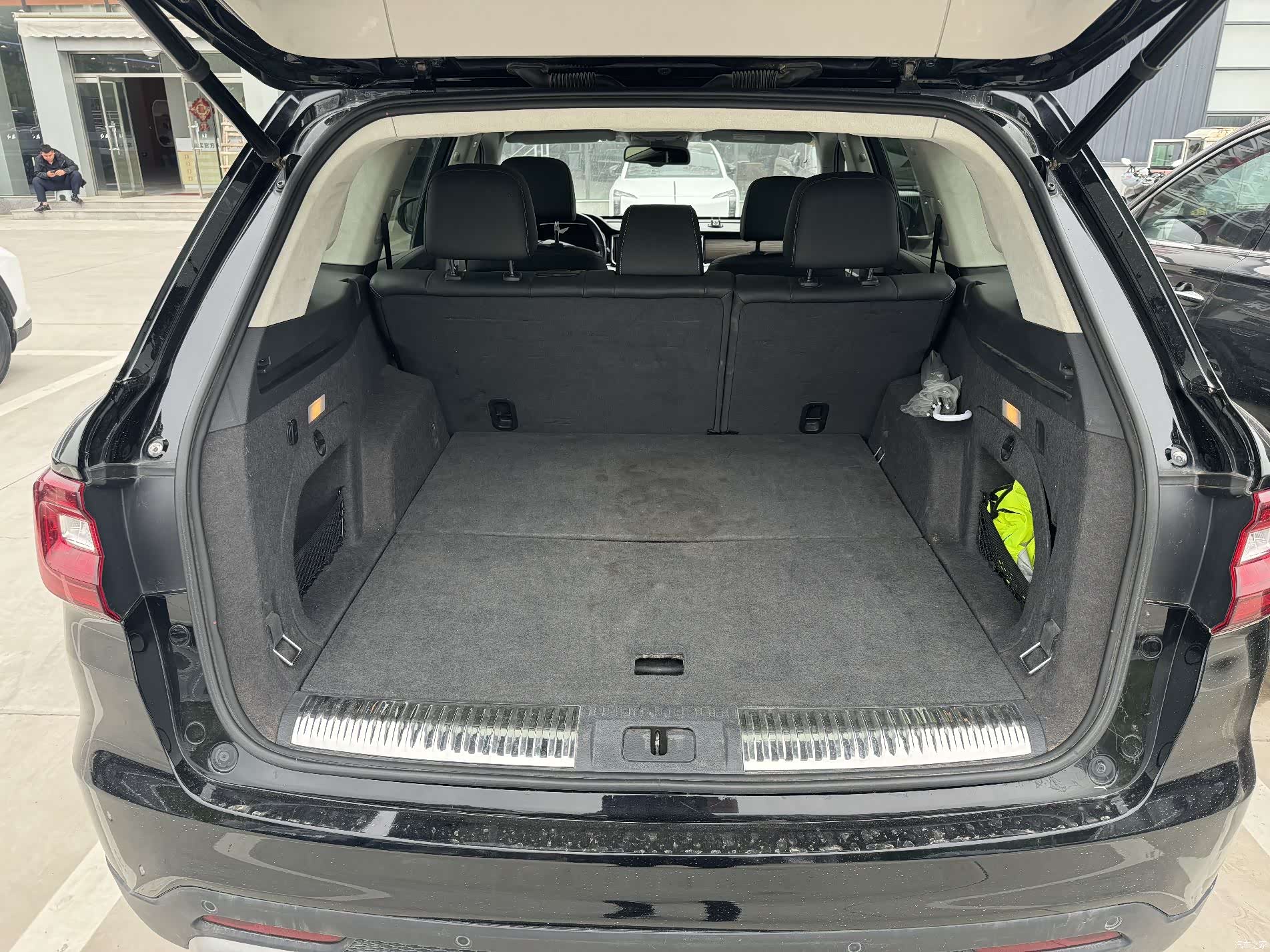 Hongqi HS7, 2023 13
